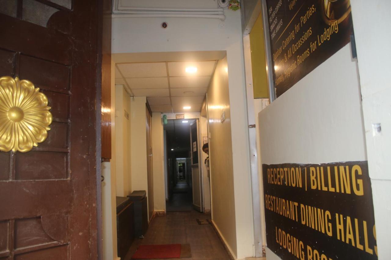 Hotel Sikara, Kumbakonam Bagian luar foto