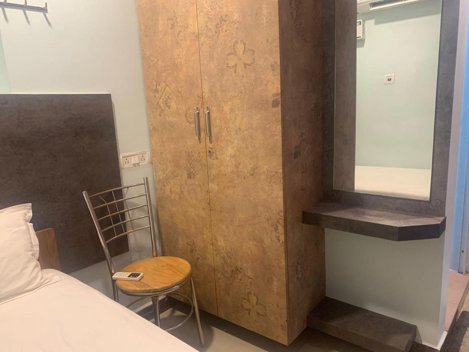 Hotel Sikara, Kumbakonam Bagian luar foto