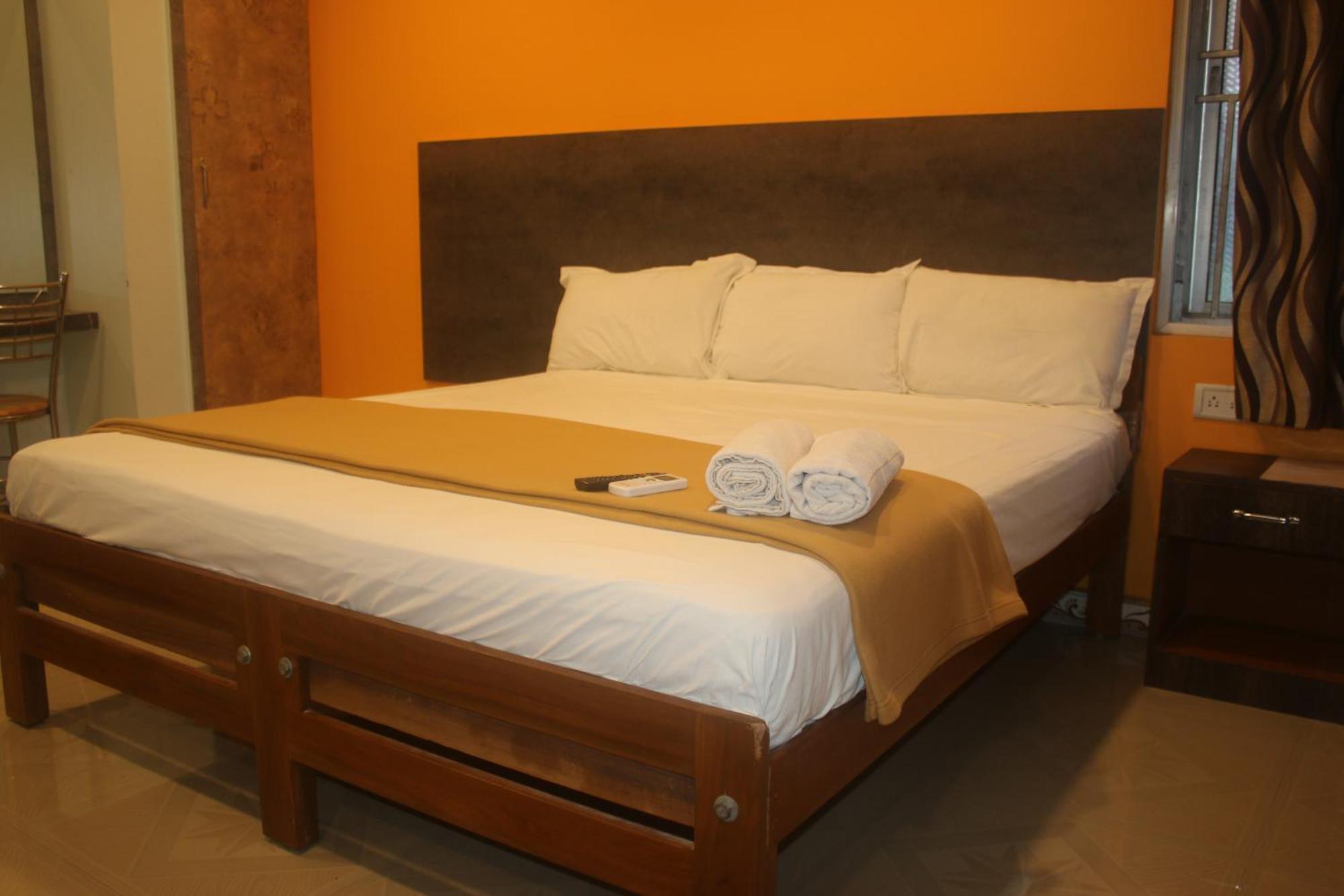 Hotel Sikara, Kumbakonam Bagian luar foto